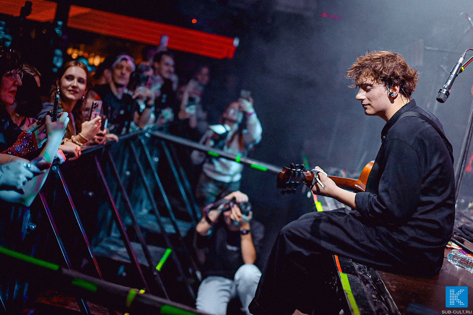 Бонд с кнопкой